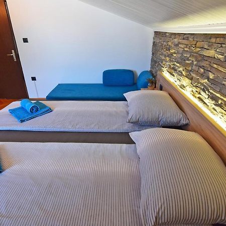 Apartment Leona Pula Luaran gambar