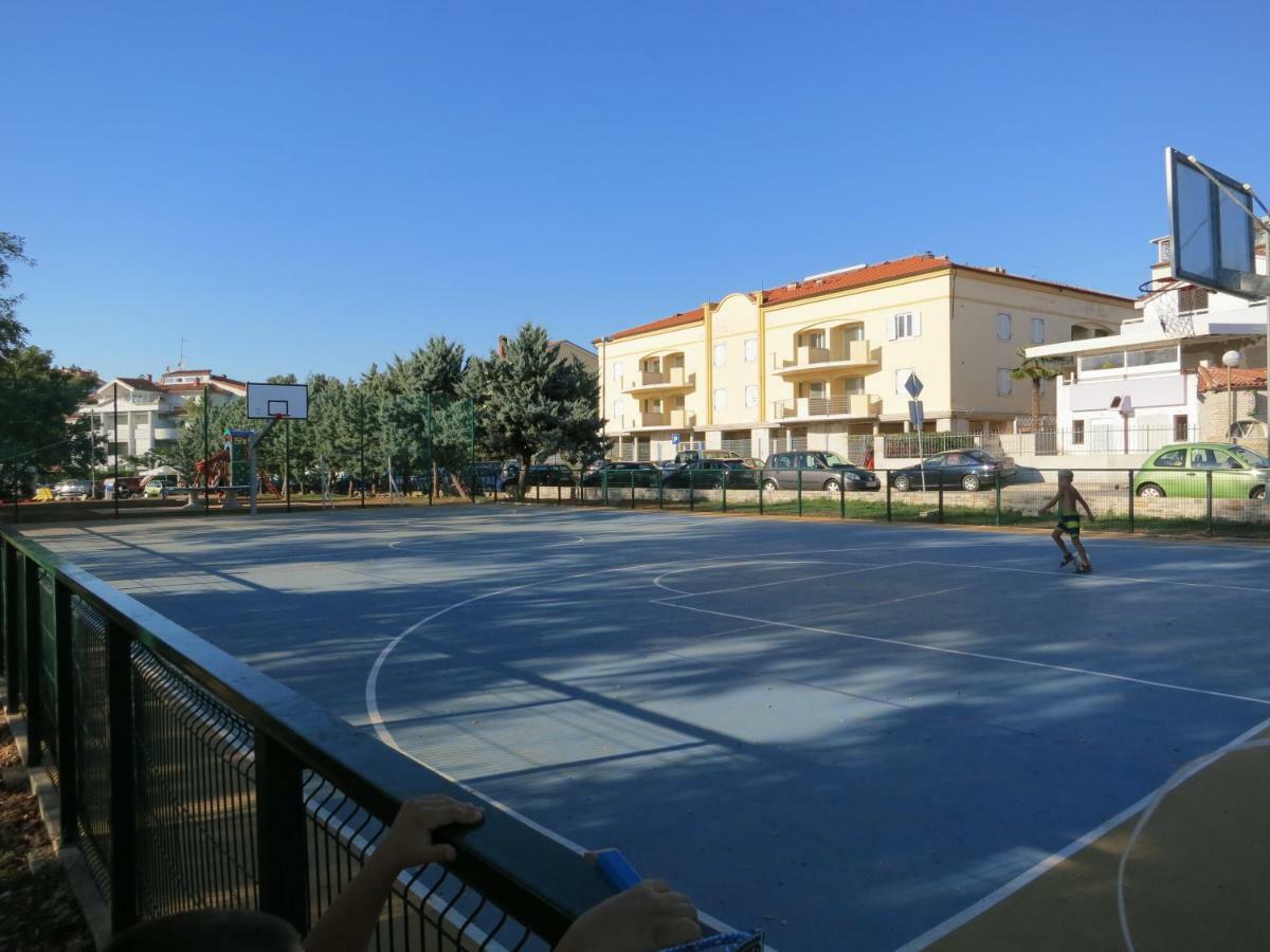 Apartment Leona Pula Luaran gambar